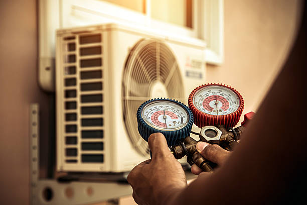 Professional Hvac technician working in Cassopolis, MI
